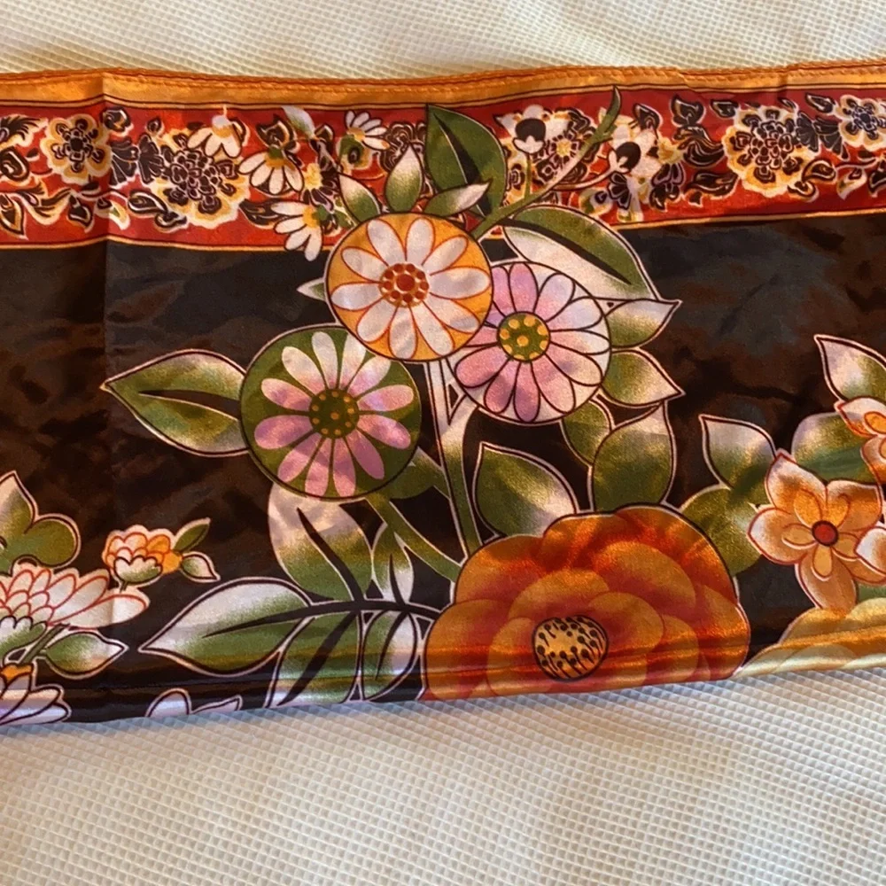 Woman’s Floral Square Scarf Wrap Multicolored